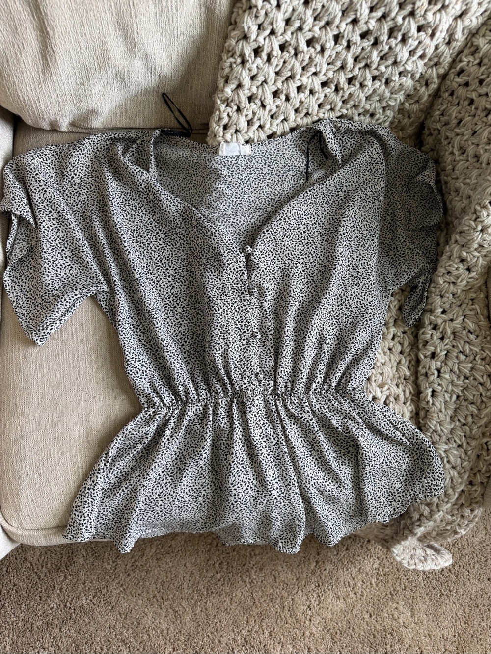 Women's Black and White Speckled Peplum Button-Front Top
